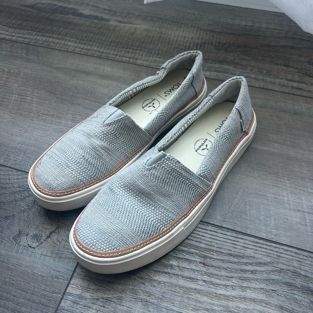 Toms Light Gray Slip-On Sneakers with White Soles